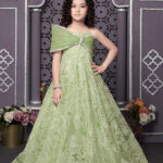 PISTA GREEN GOWN WITH BOW